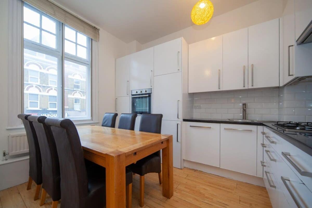 Lovely 2 Bedroom Apartment In Tooting Лондон Екстер'єр фото