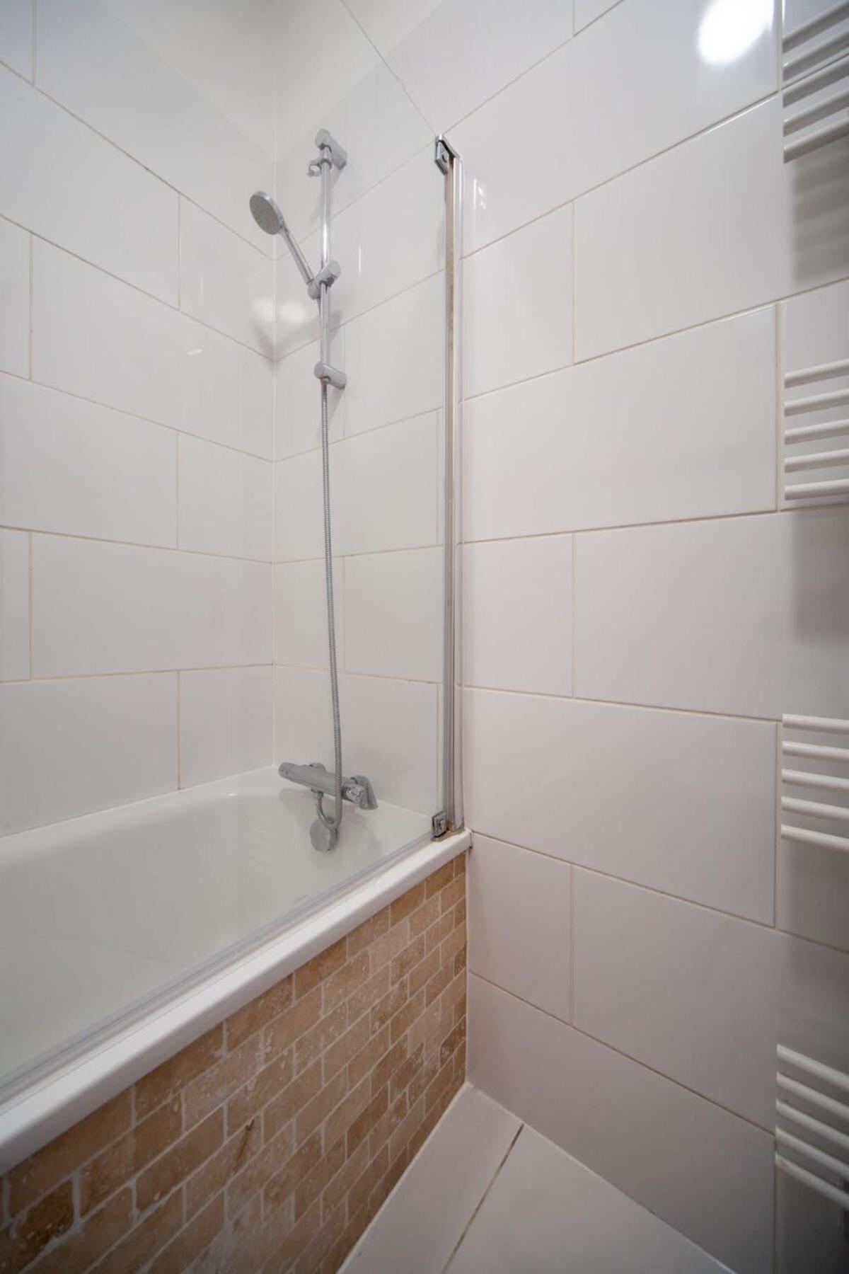 Lovely 2 Bedroom Apartment In Tooting Лондон Екстер'єр фото